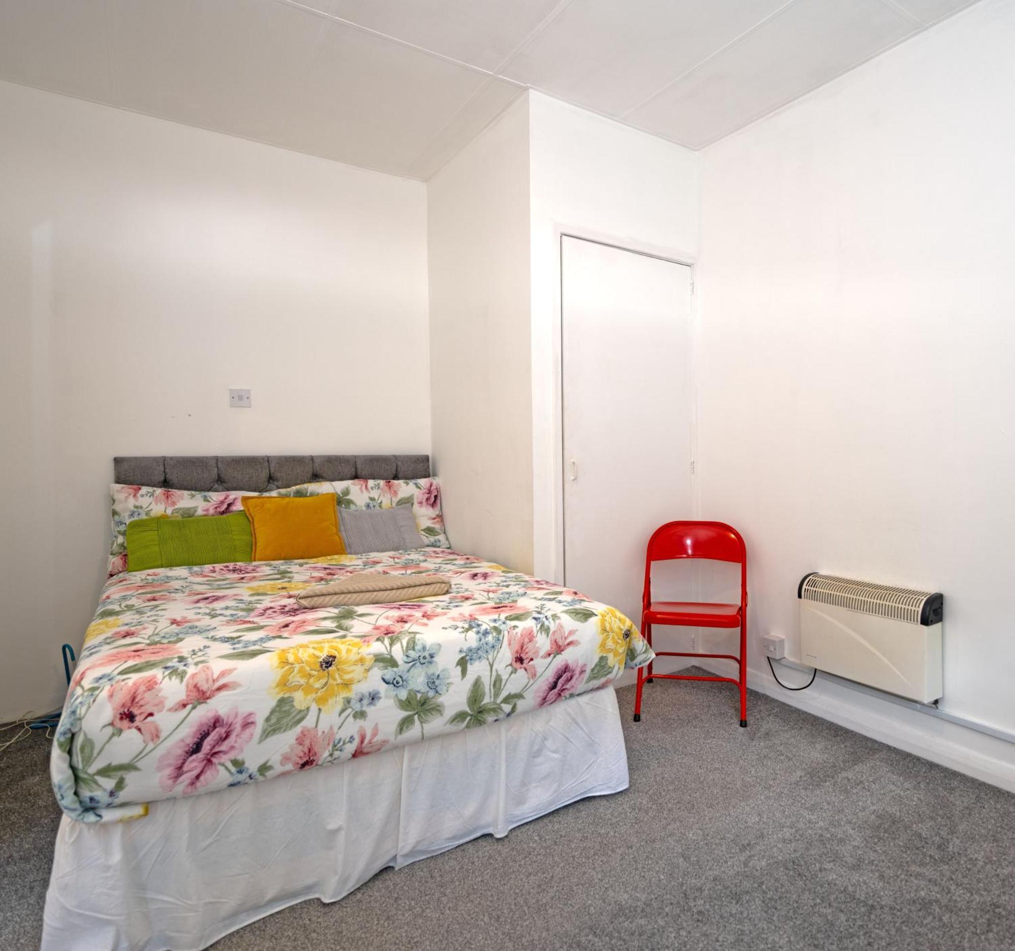 Flat In Clapham Budget Friendly Stay Londres Exterior foto